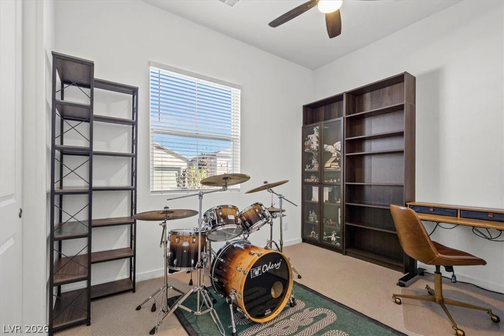 823 Eaton Falls, Henderson, NV 89011