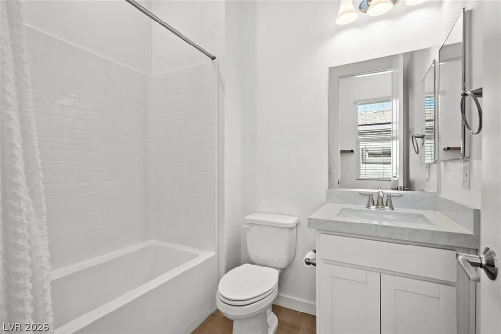 823 Eaton Falls, Henderson, NV 89011