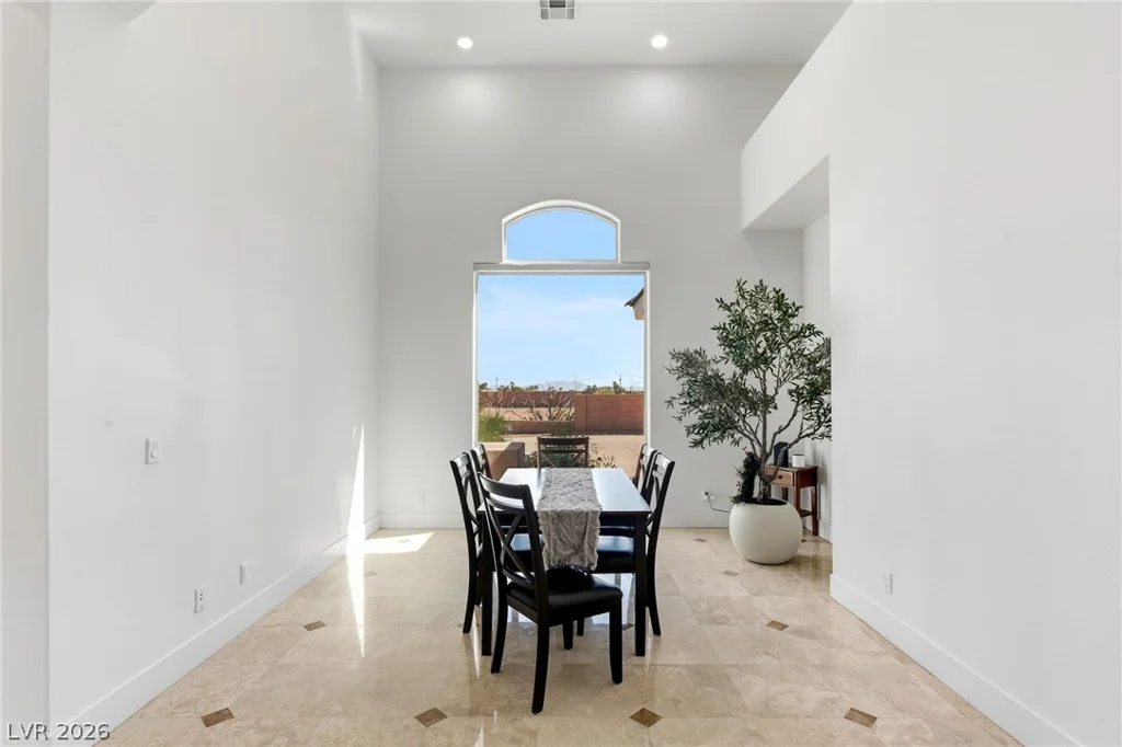 5625 Chieftain, Las Vegas, NV 89149