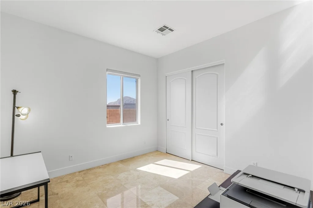 5625 Chieftain, Las Vegas, NV 89149
