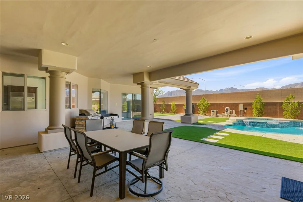5625 Chieftain, Las Vegas, NV 89149
