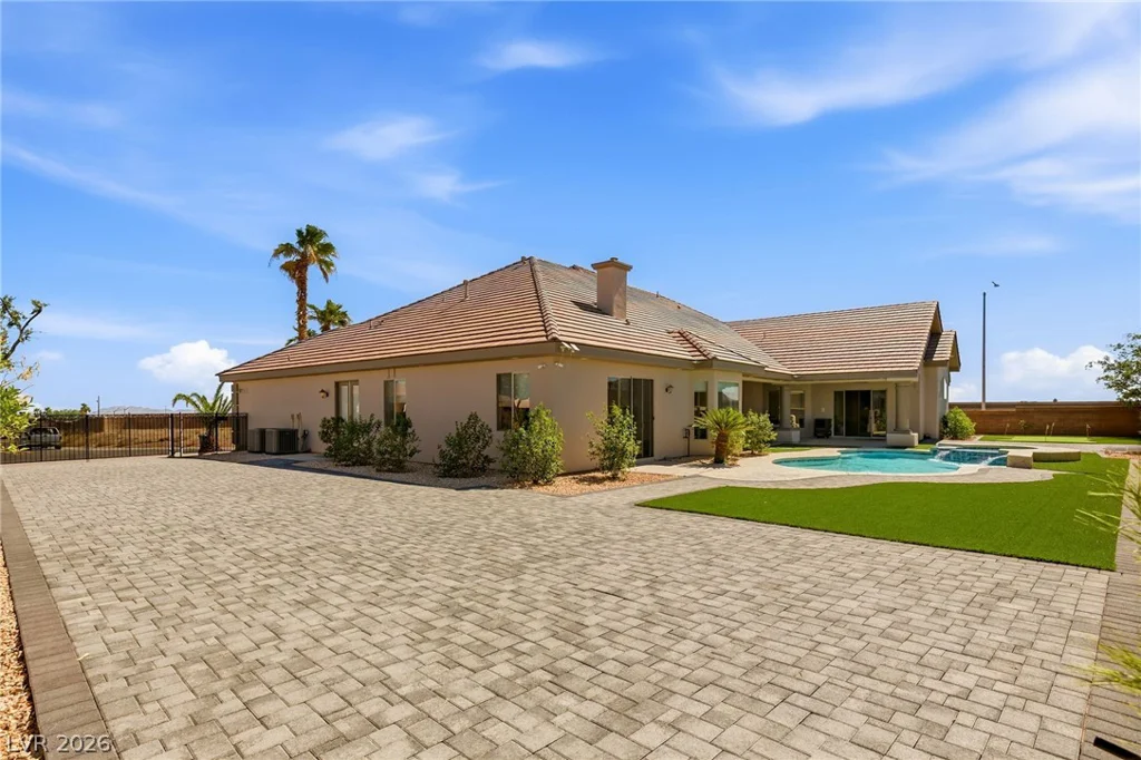 5625 Chieftain, Las Vegas, NV 89149