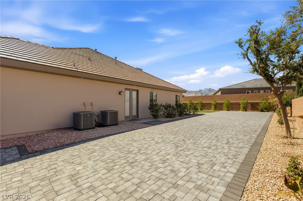 5625 Chieftain, Las Vegas, NV 89149
