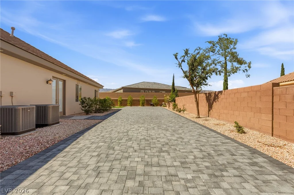 5625 Chieftain, Las Vegas, NV 89149
