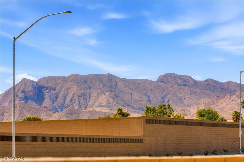 5625 Chieftain, Las Vegas, NV 89149