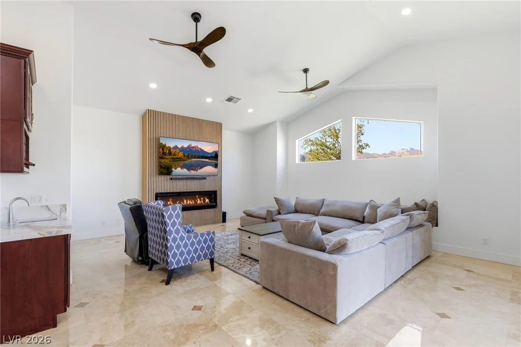 5625 Chieftain, Las Vegas, NV 89149