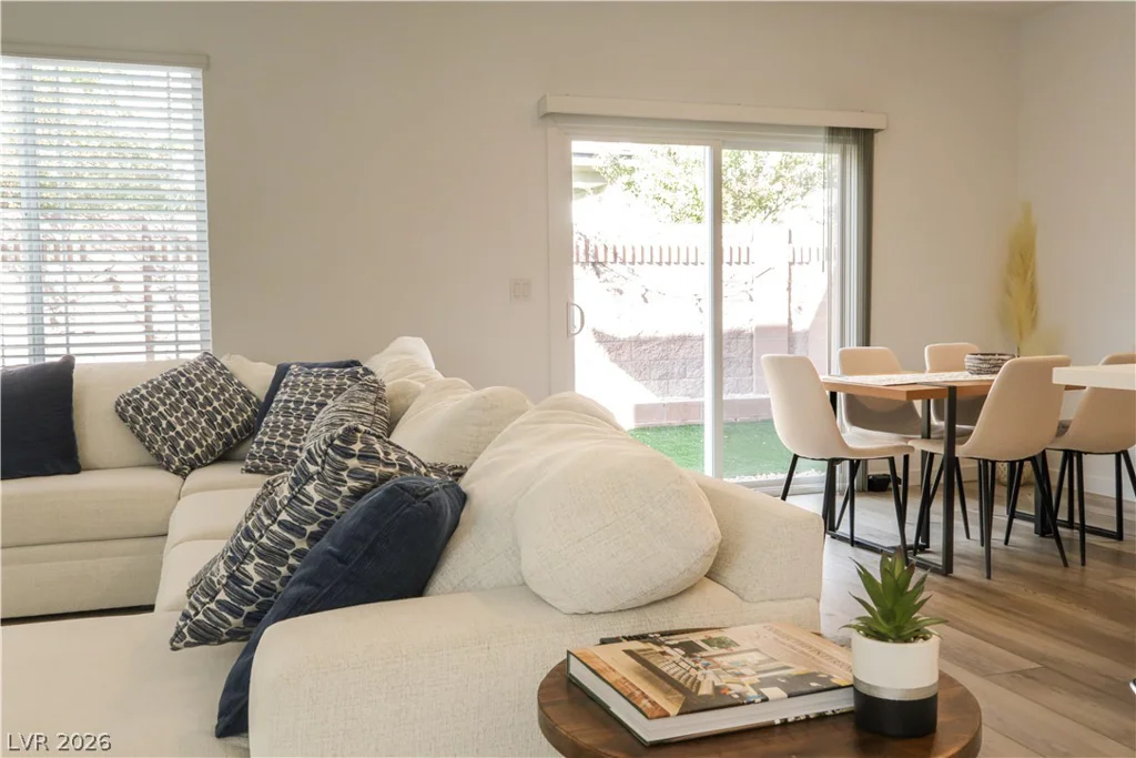 376 Great Ocean, North Las Vegas, NV 89084