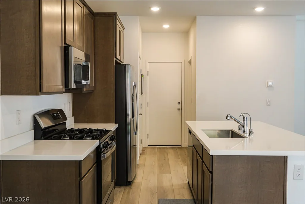 376 Great Ocean, North Las Vegas, NV 89084