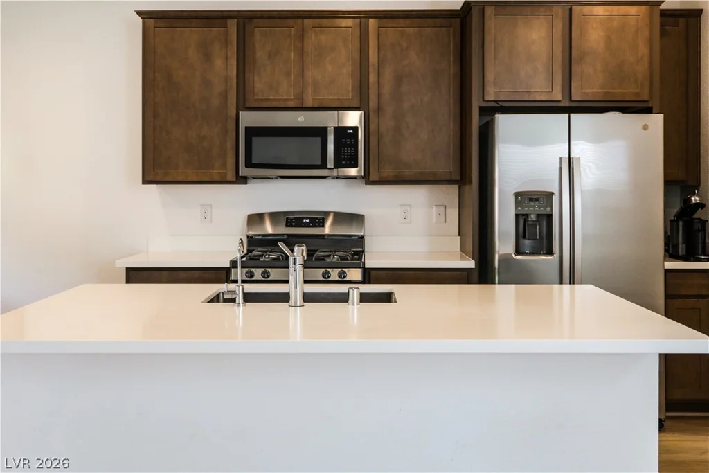 376 Great Ocean, North Las Vegas, NV 89084
