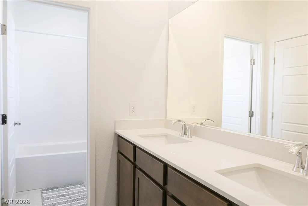 376 Great Ocean, North Las Vegas, NV 89084