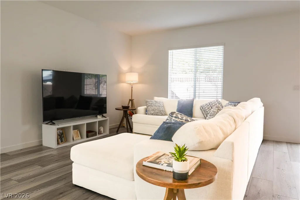 376 Great Ocean, North Las Vegas, NV 89084