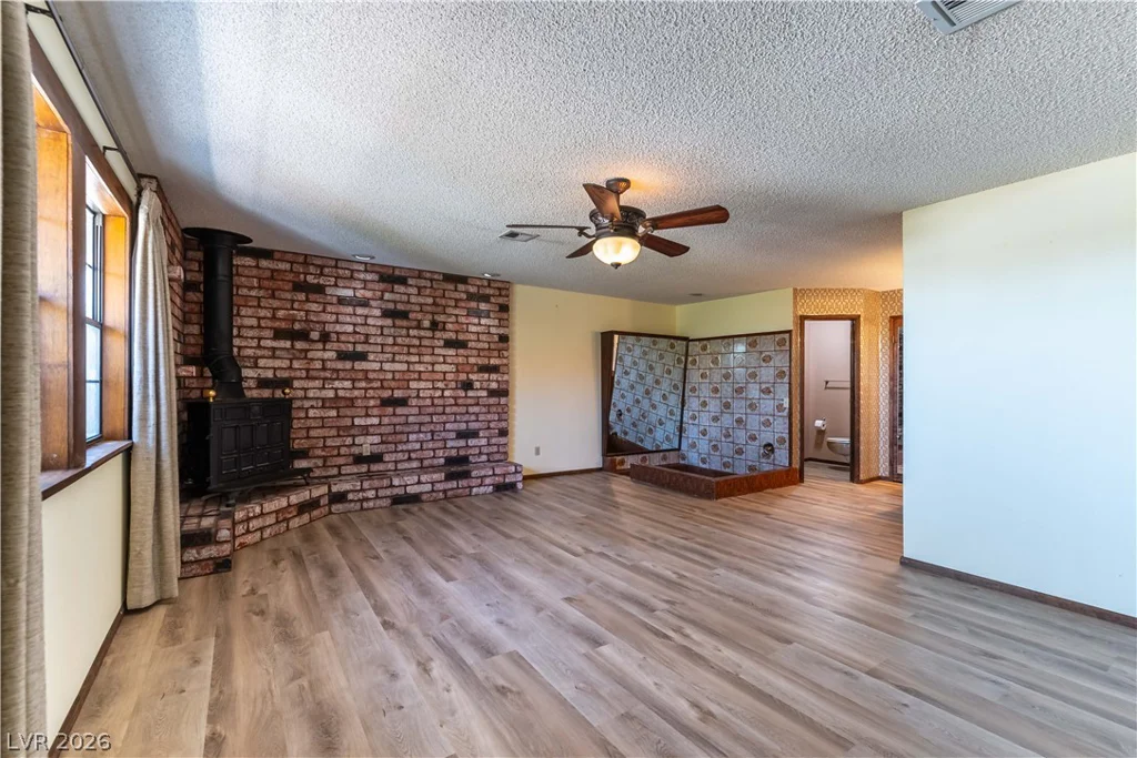 8520 Hammer, Las Vegas, NV 89149