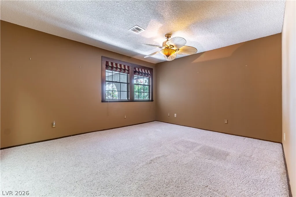 8520 Hammer, Las Vegas, NV 89149