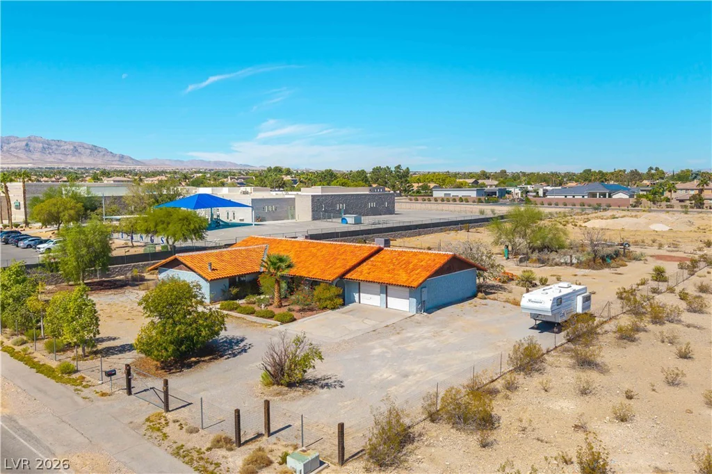 8520 Hammer, Las Vegas, NV 89149