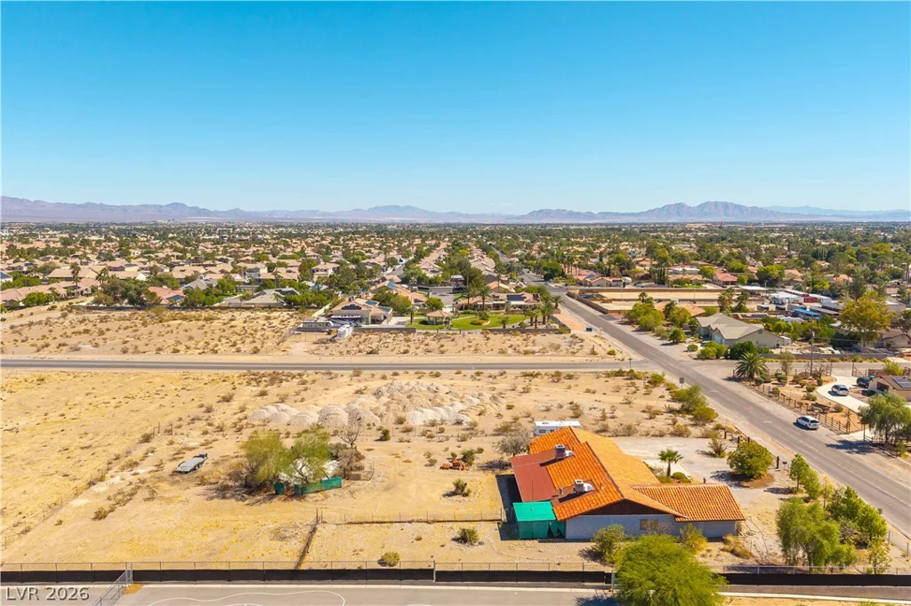 8520 Hammer, Las Vegas, NV 89149