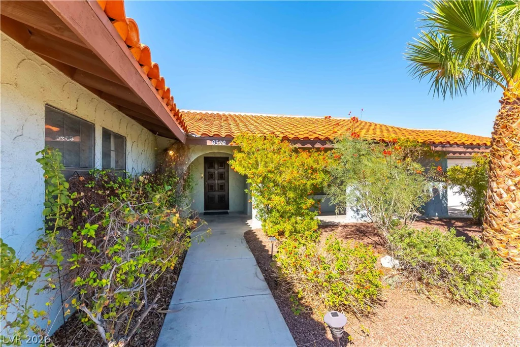 8520 Hammer, Las Vegas, NV 89149