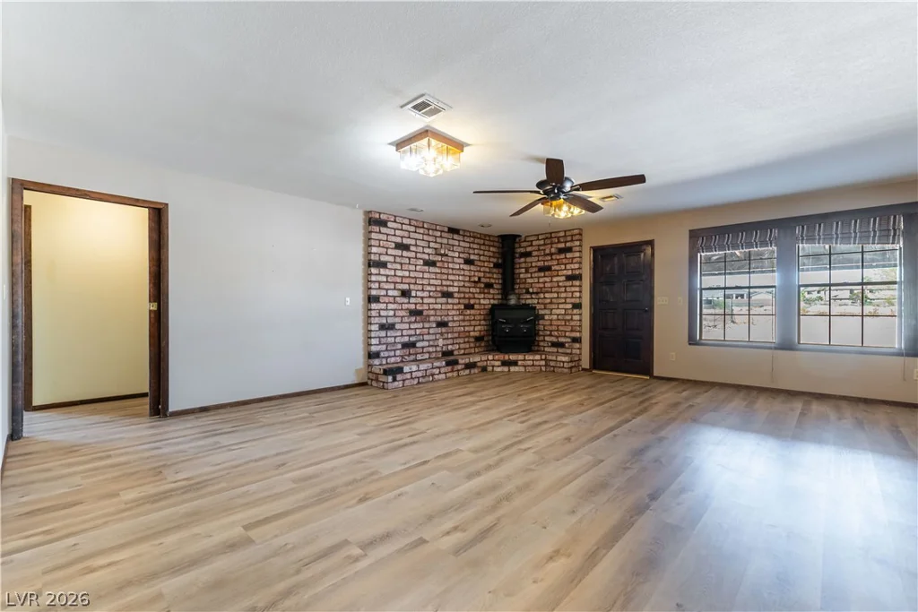 8520 Hammer, Las Vegas, NV 89149