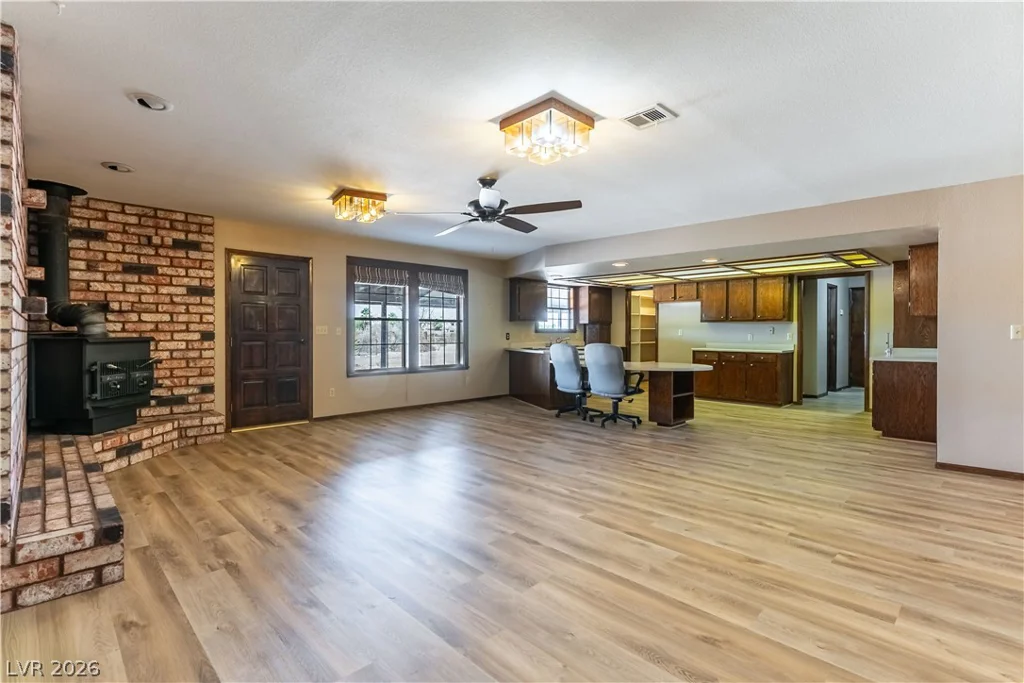 8520 Hammer, Las Vegas, NV 89149