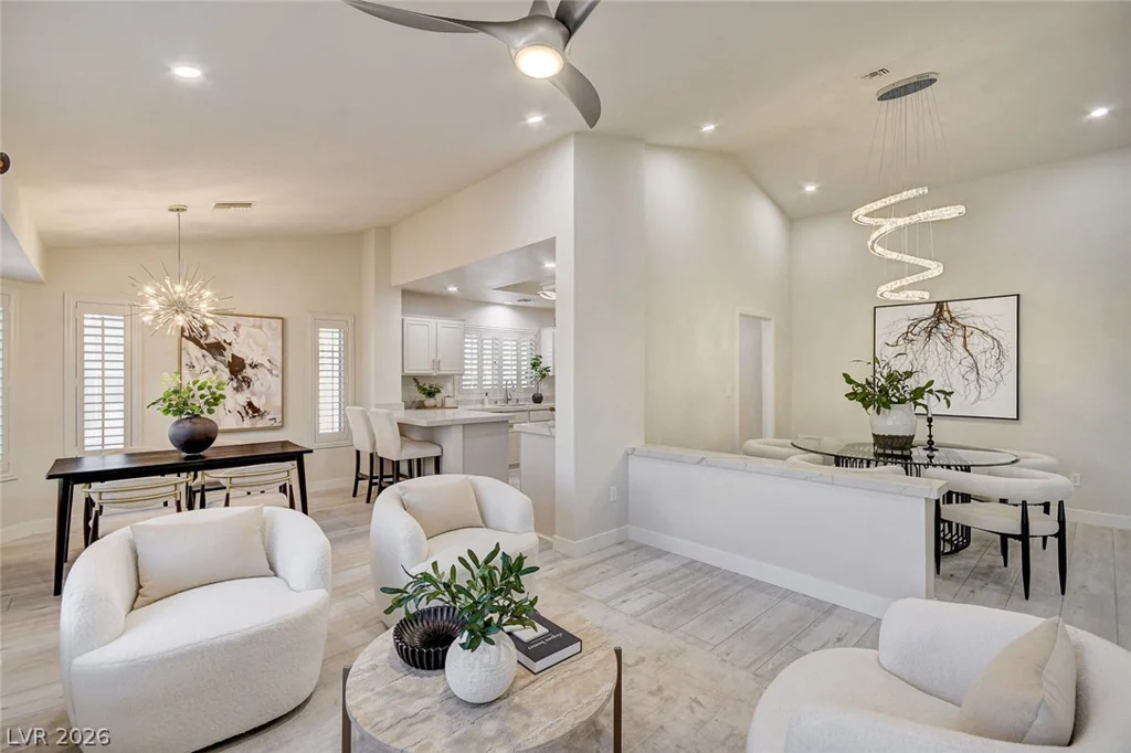 10044 Woodhouse, Las Vegas, NV 89134