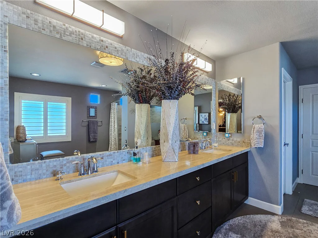 8354 Bartholomew Park, Las Vegas, NV 89139