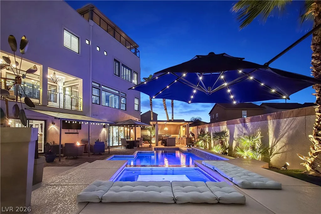 8354 Bartholomew Park, Las Vegas, NV 89139