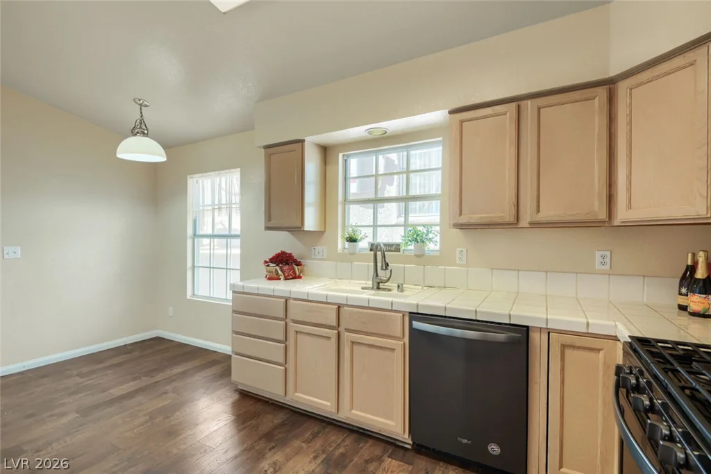 4920 Winterset, Las Vegas, NV 89130