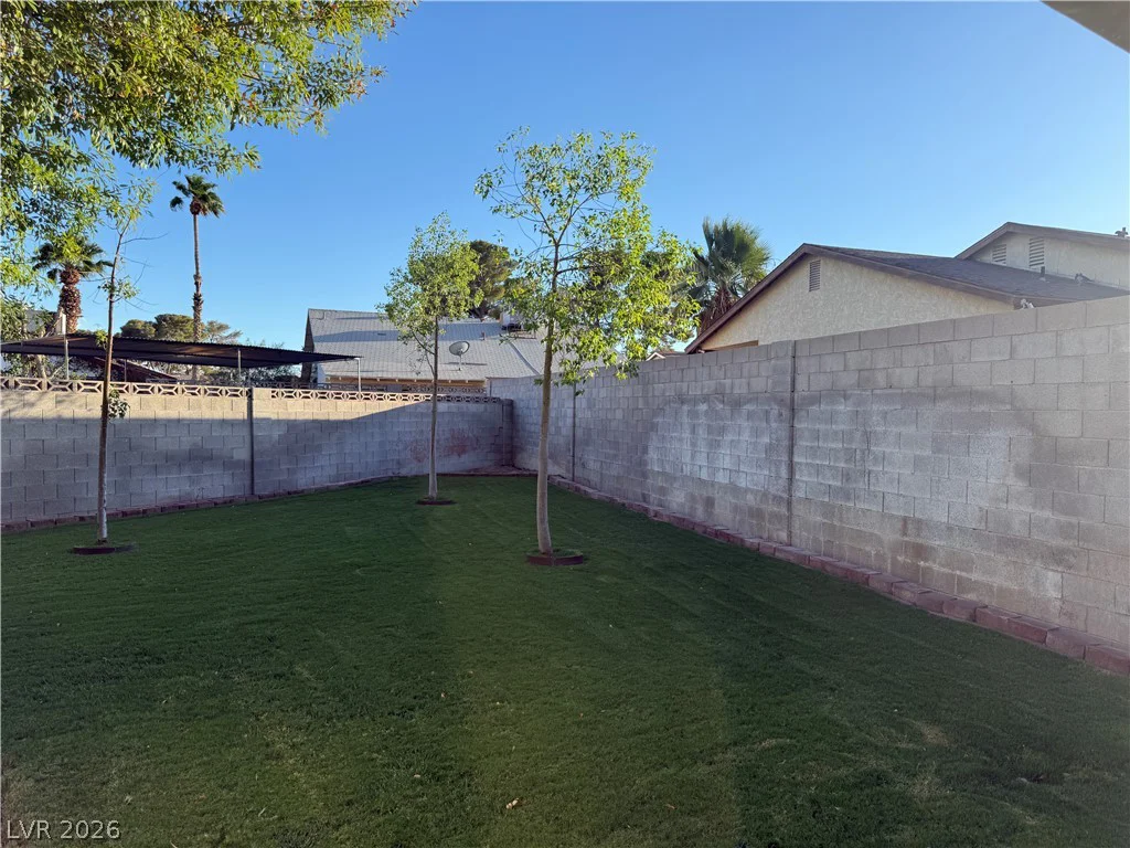 5829 Halfmoon, Las Vegas, NV 89108