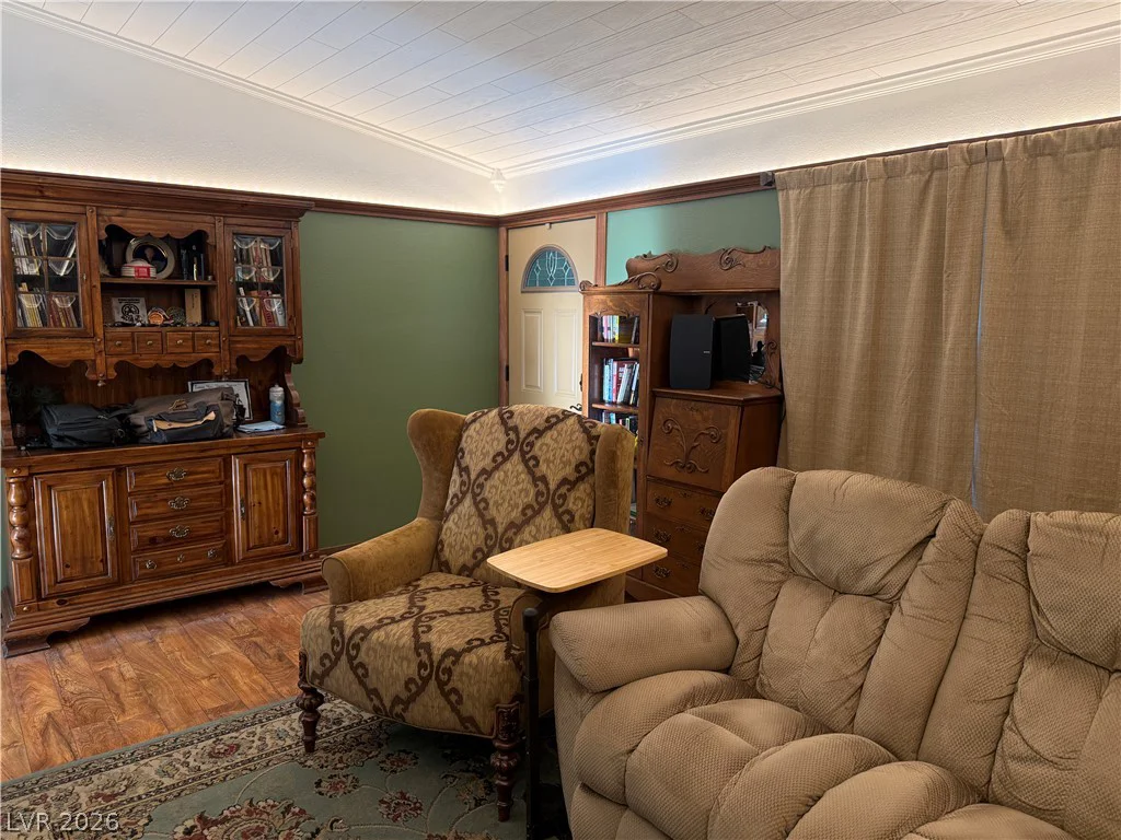 5829 Halfmoon, Las Vegas, NV 89108