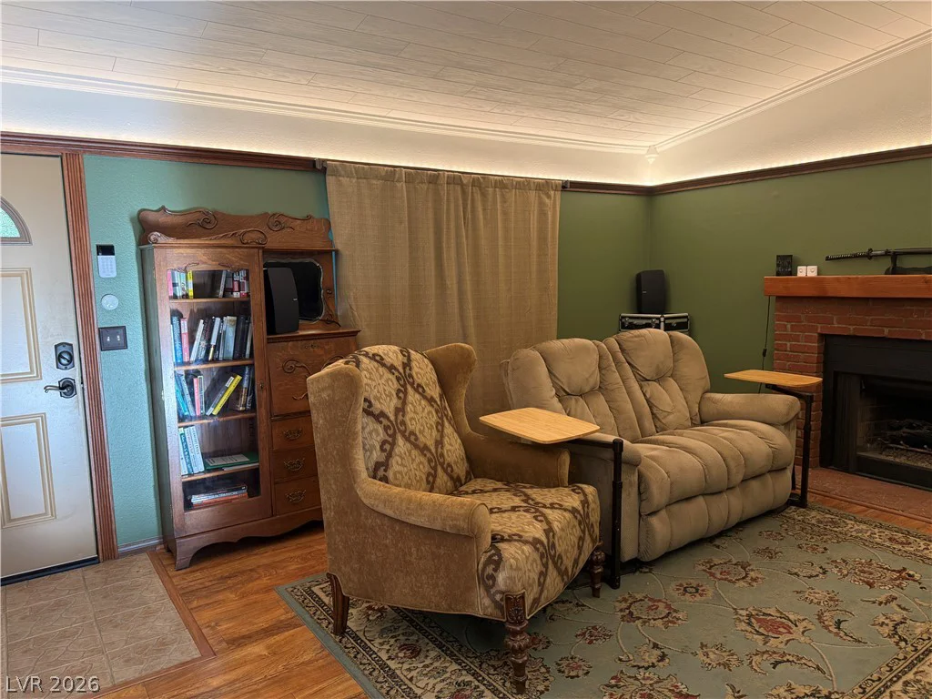 5829 Halfmoon, Las Vegas, NV 89108