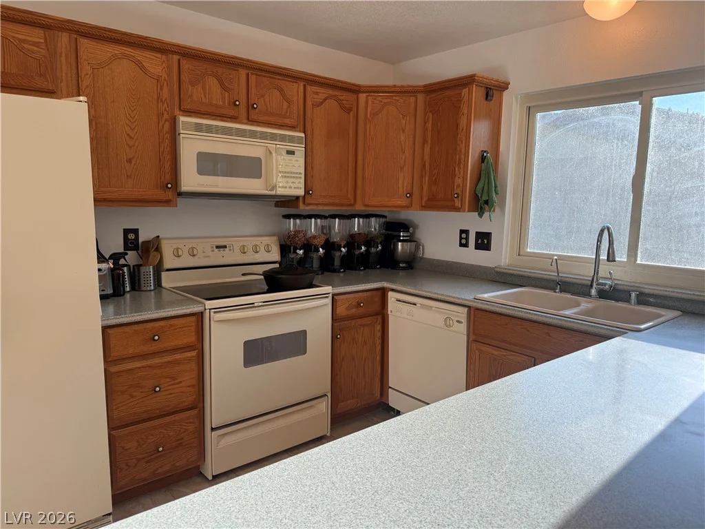 5829 Halfmoon, Las Vegas, NV 89108