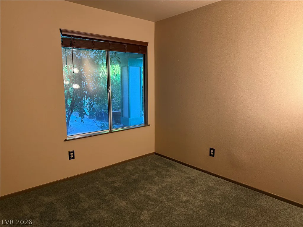 5829 Halfmoon, Las Vegas, NV 89108