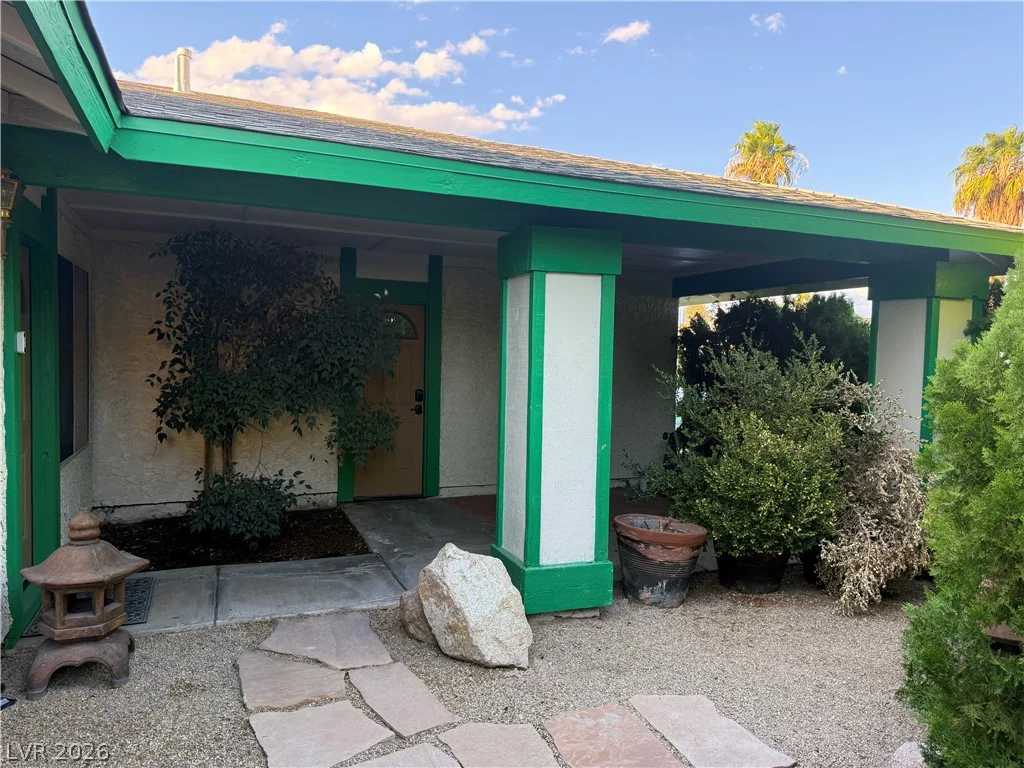 5829 Halfmoon, Las Vegas, NV 89108