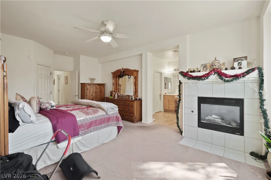 10049 Claverton, Las Vegas, NV 89148