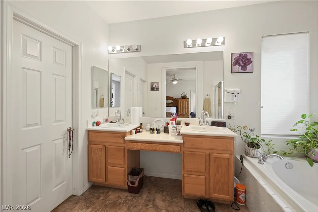 10049 Claverton, Las Vegas, NV 89148