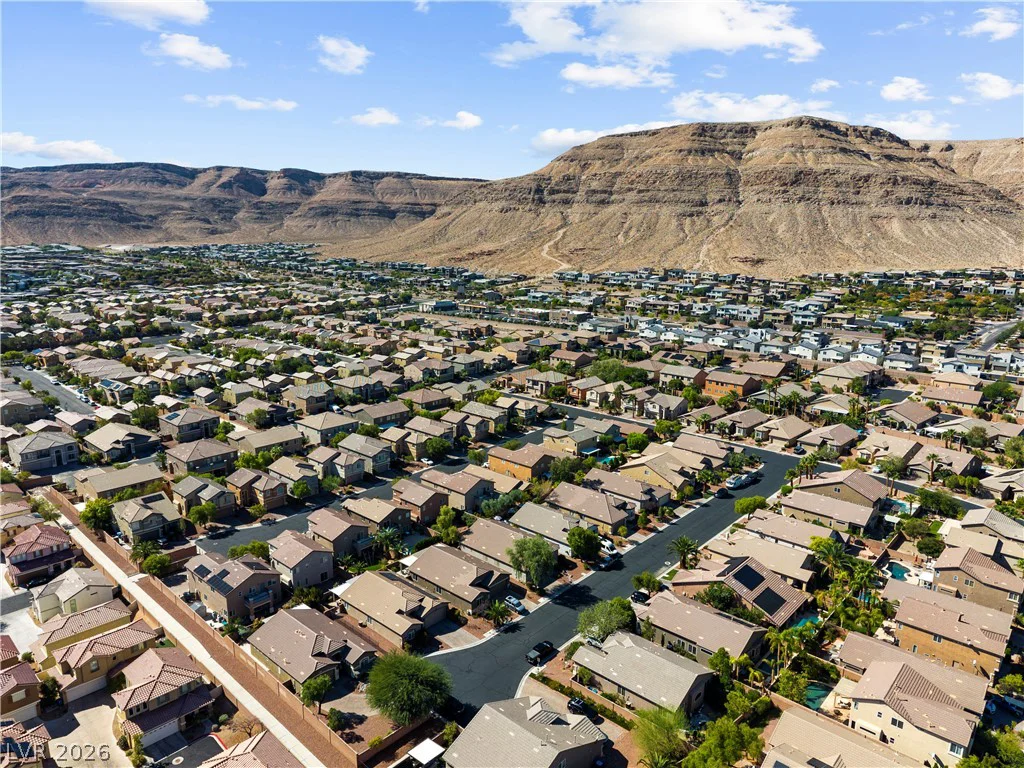 10049 Claverton, Las Vegas, NV 89148