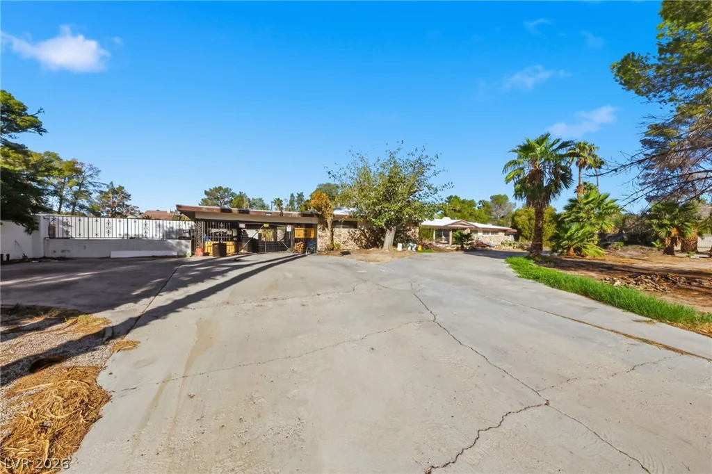 5517 Oak, Las Vegas, NV 89120