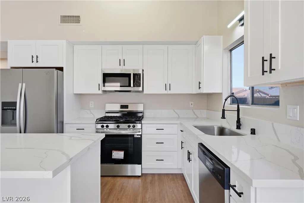 1013 Greystone, Las Vegas, NV 89108