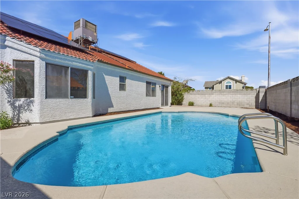 1013 Greystone, Las Vegas, NV 89108