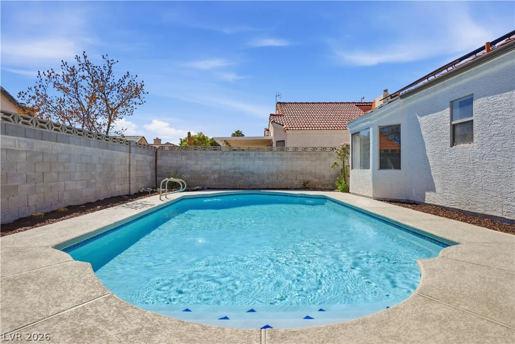 1013 Greystone, Las Vegas, NV 89108