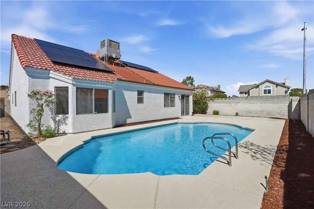 1013 Greystone, Las Vegas, NV 89108