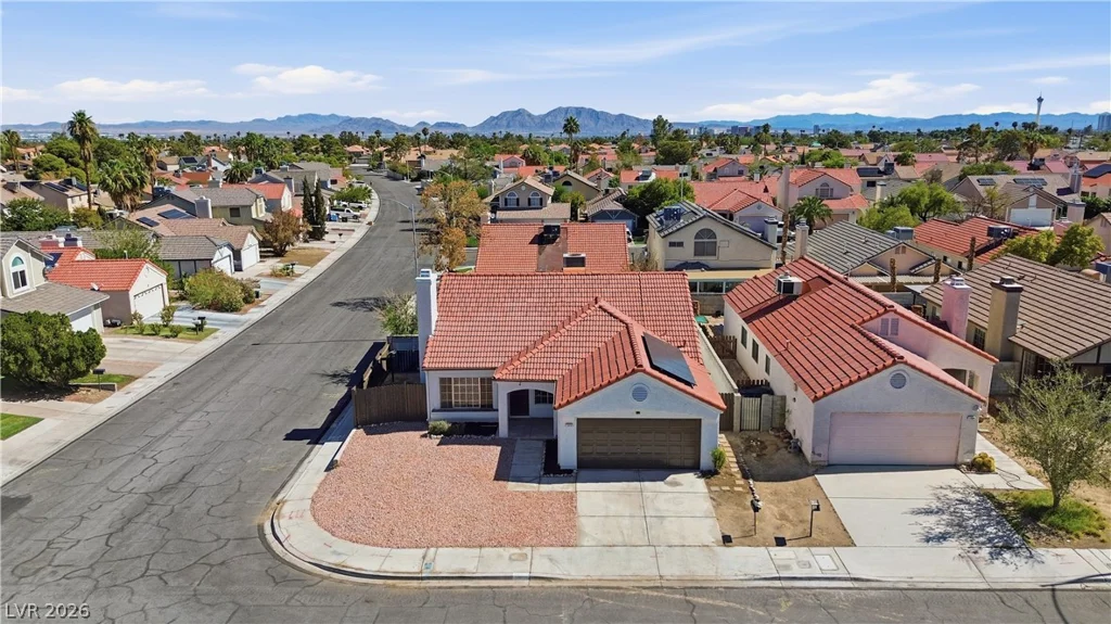 1013 Greystone, Las Vegas, NV 89108
