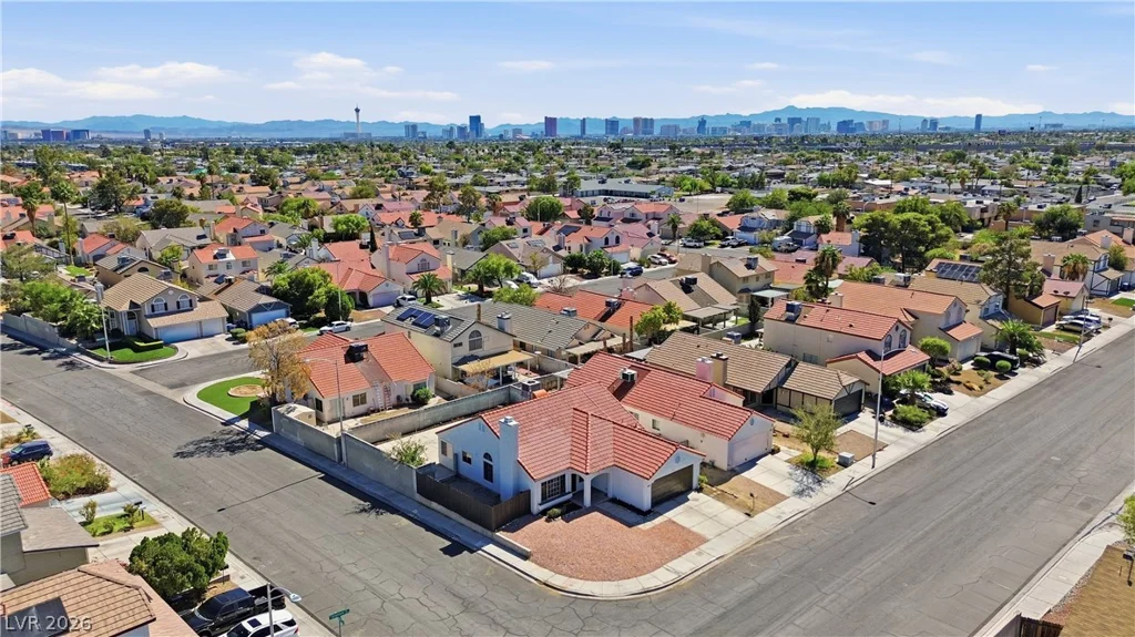 1013 Greystone, Las Vegas, NV 89108