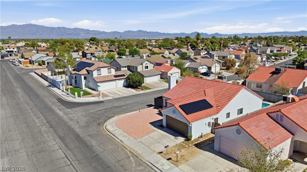 1013 Greystone, Las Vegas, NV 89108