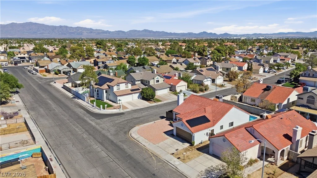 1013 Greystone, Las Vegas, NV 89108