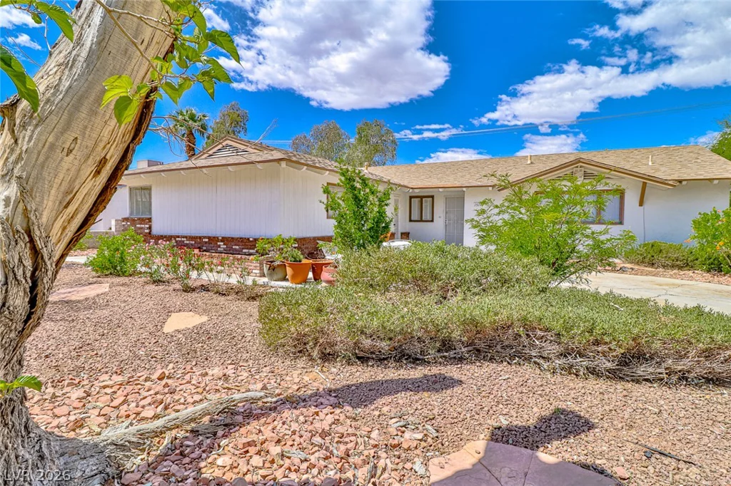 1517 Bryn Mawr, Las Vegas, NV 89102