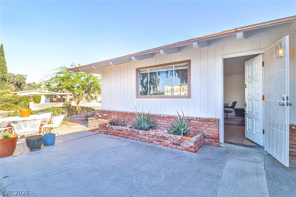 1517 Bryn Mawr, Las Vegas, NV 89102