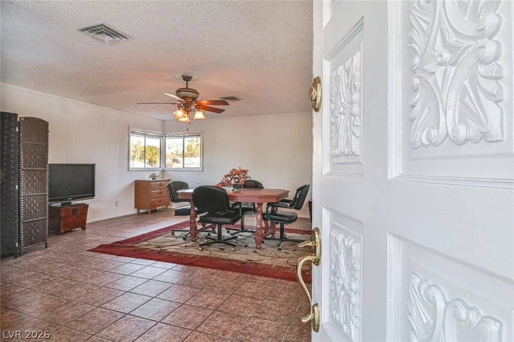 1517 Bryn Mawr, Las Vegas, NV 89102