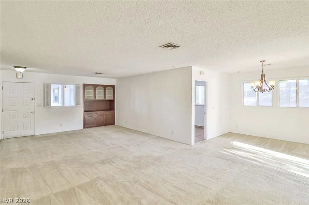 1517 Bryn Mawr, Las Vegas, NV 89102