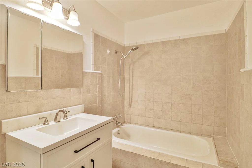 1517 Bryn Mawr, Las Vegas, NV 89102