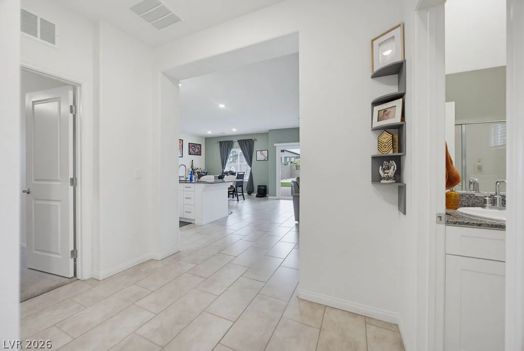 1837 James Creek, North Las Vegas, NV 89084